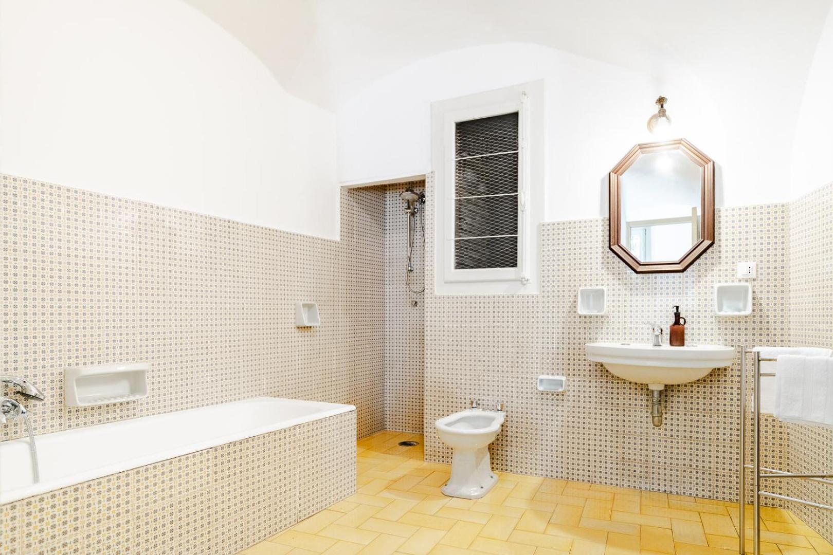 Historical Dwelling In Palazzo Terzi