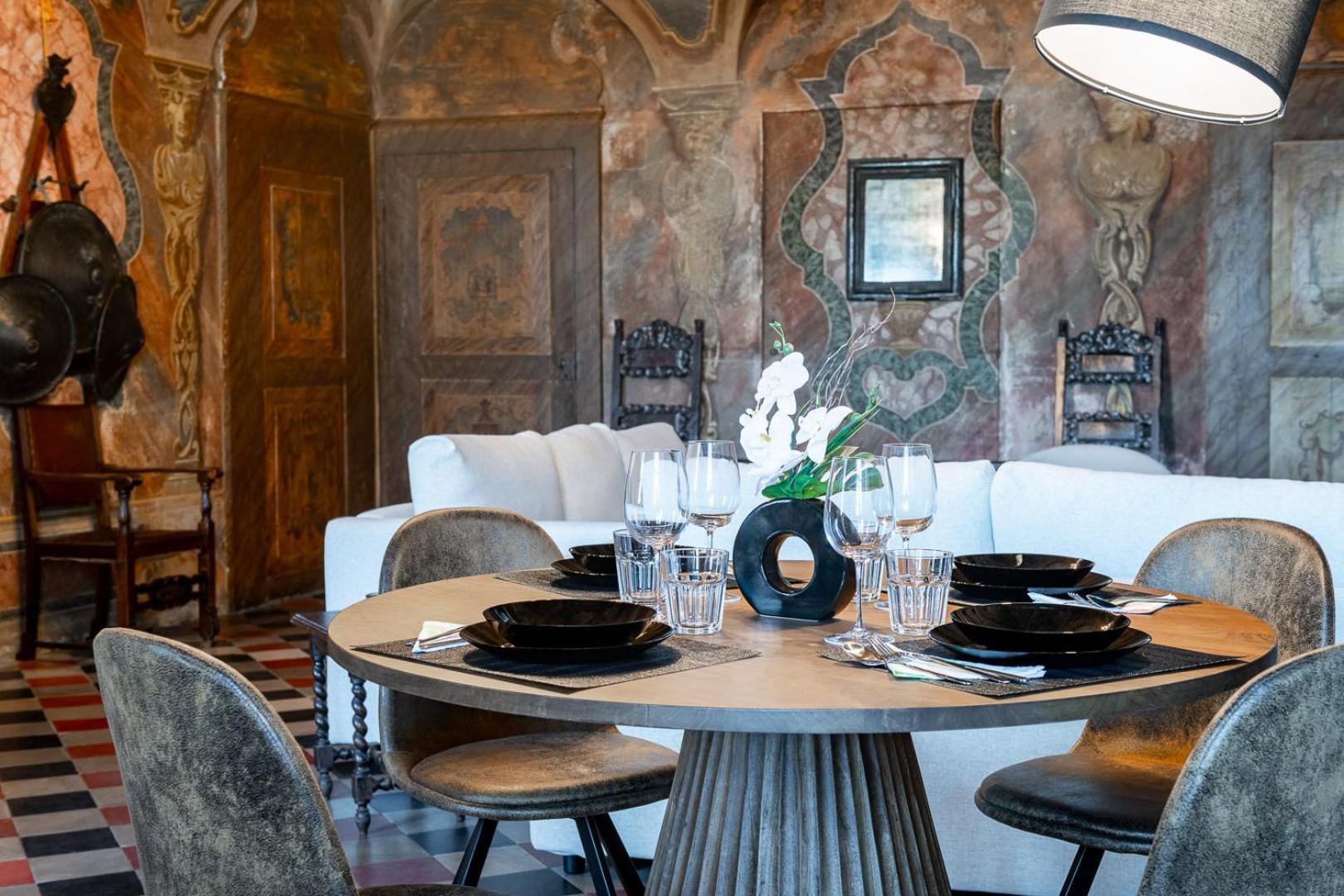 Historical Dwelling In Palazzo Terzi Villa