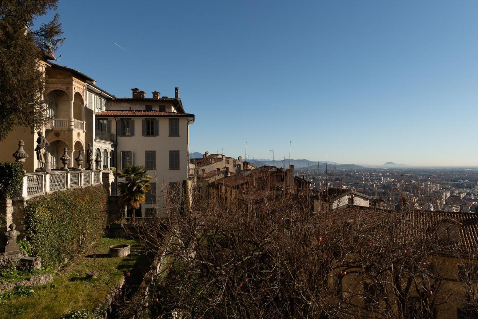 Historical Dwelling In Palazzo Terzi *
